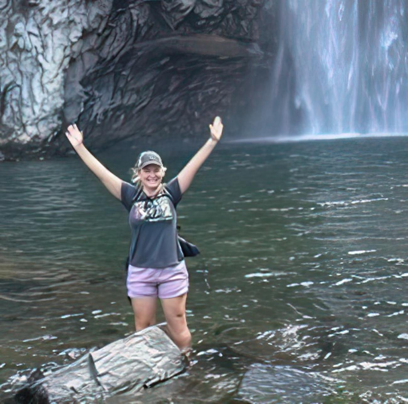 Kami with waterfall cropped-gigapixel-very_compressed-scale-2_00x.jpg